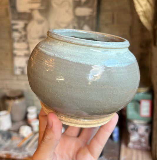Round Dipped Sage Pot